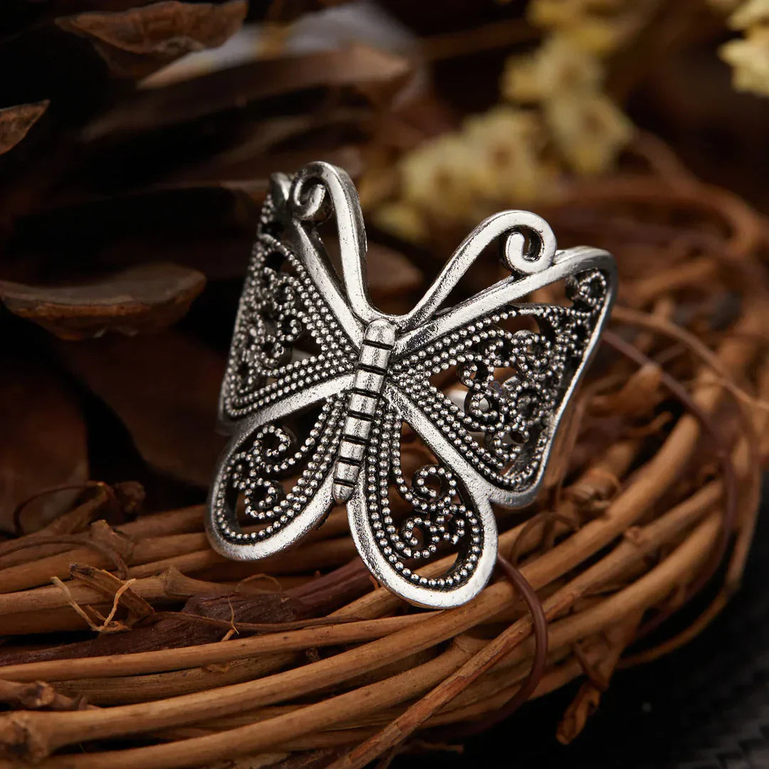 Vintage butterfly ring made of silver - Teagan