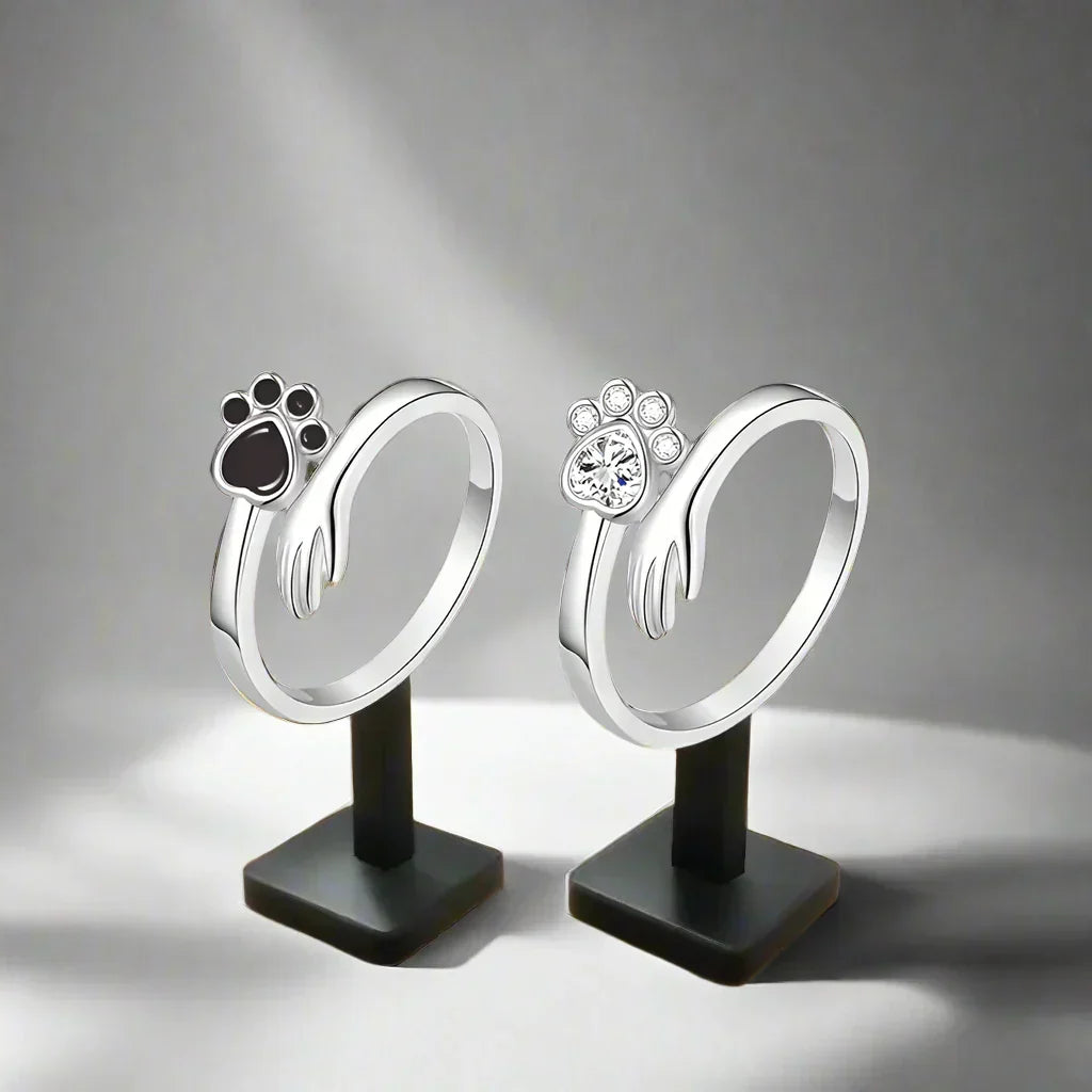Tenley  - Adjustable ring made of 925 silver with hand-and-paw motif