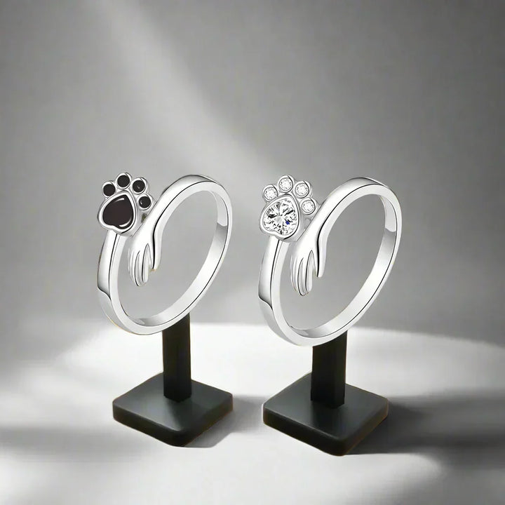 Tenley  - Adjustable ring made of 925 silver with hand-and-paw motif