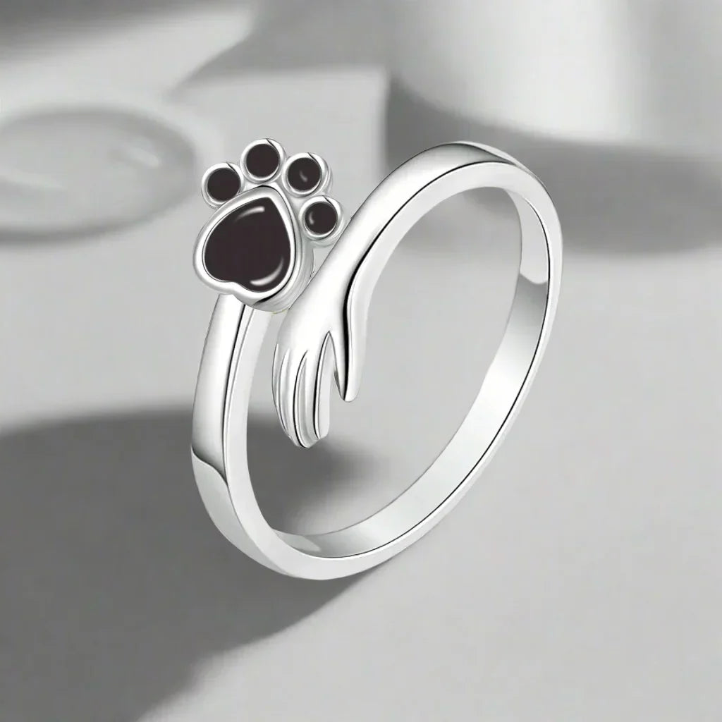 Tenley  - Adjustable ring made of 925 silver with hand-and-paw motif