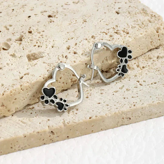 Hensley - Huggie-Creoles with heart & paw, silver with black enamel