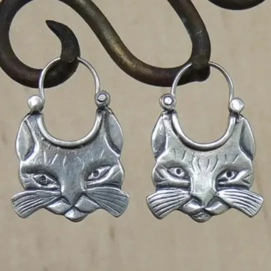 Sage - Vintage silver earrings with cat-mustodel hair design