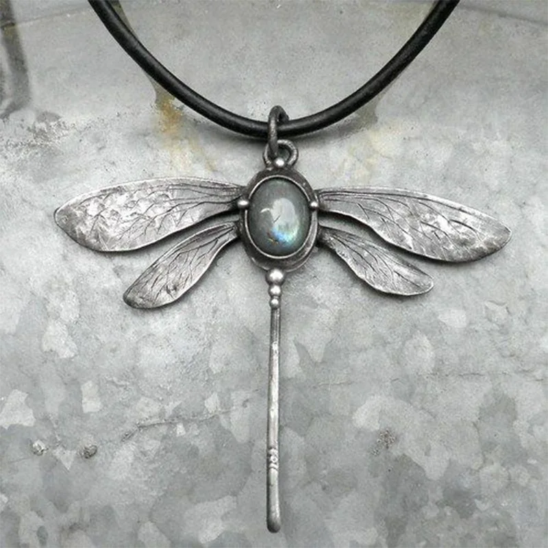 Vintage Dragonfly Necklace 1