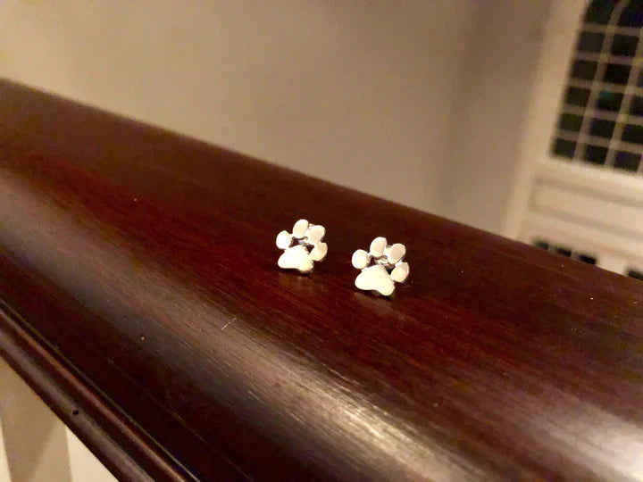 Megan - Hypoallergenic paw earrings made of silver