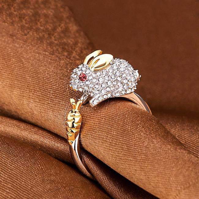 Wood - Adjustable ring with bunnies & carrot / Gold